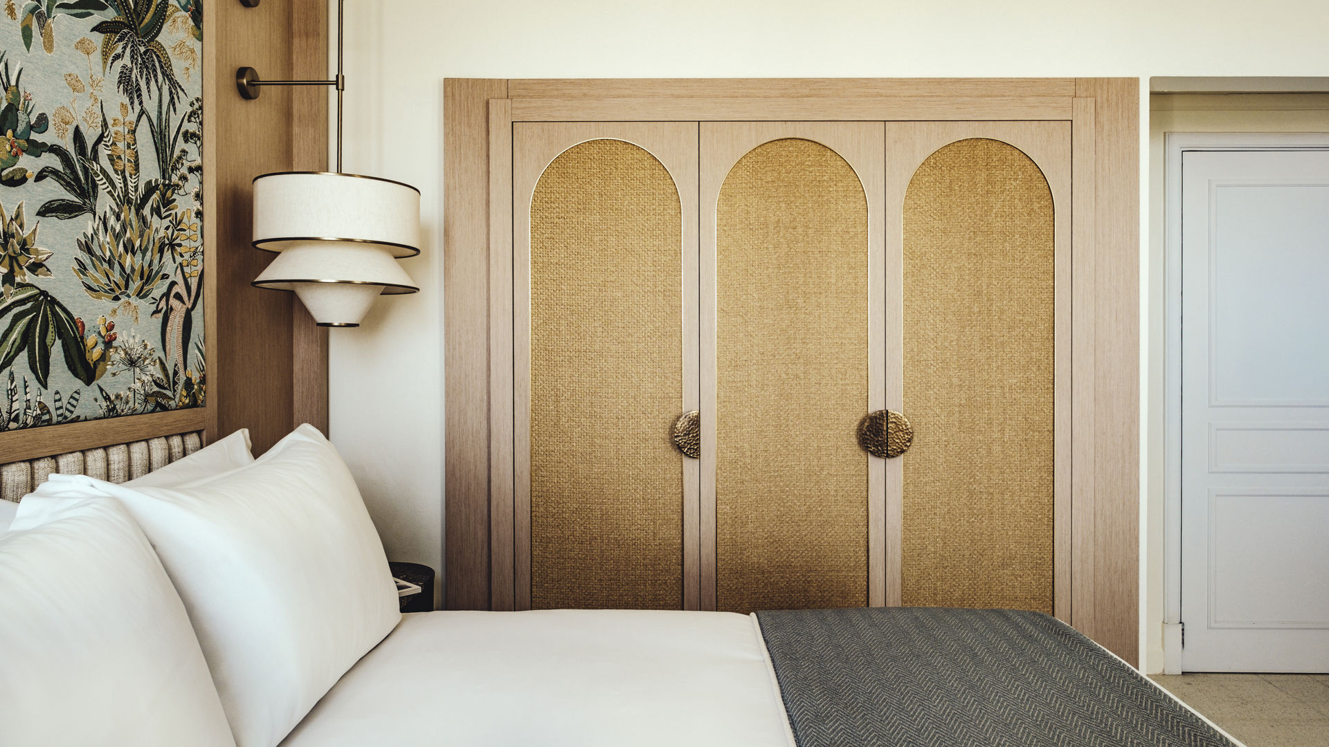 Standard Signature at The Phoenicia Malta