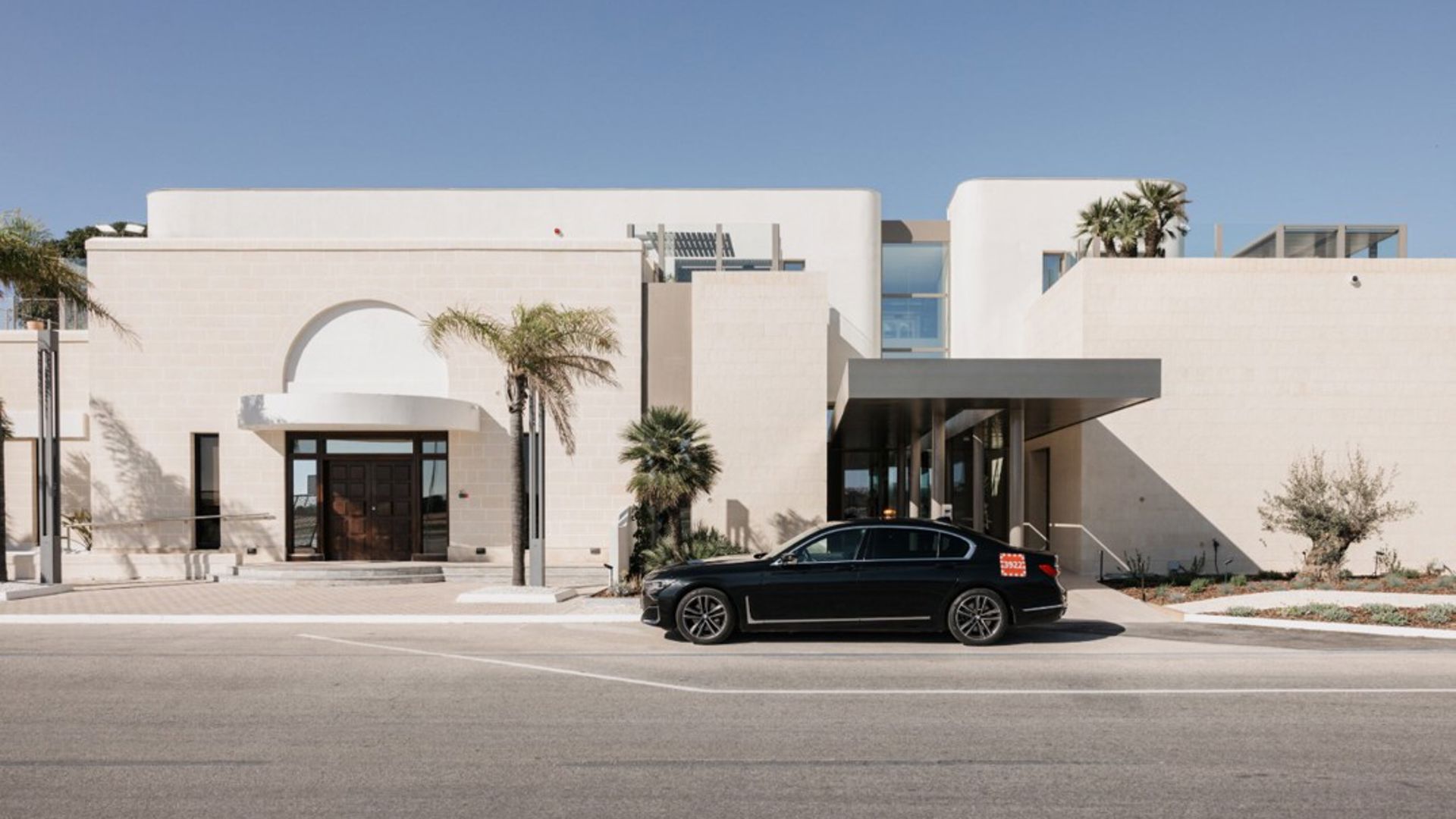 MIA VIP Terminal Exterior