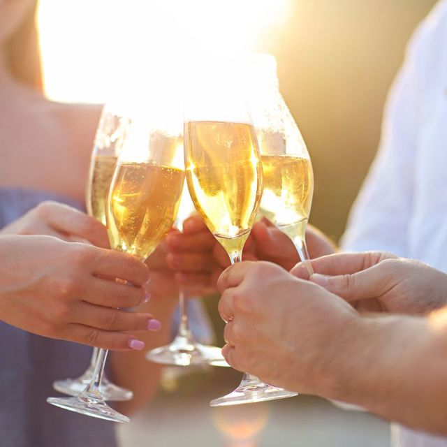 sparkling wine  