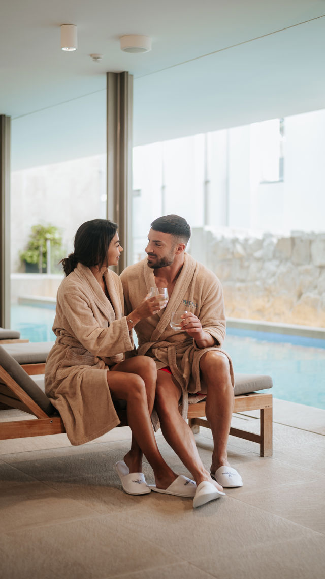 phoenicia spa couple